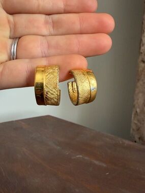 Vintage Gold Tone Hoop Clip-on earrings